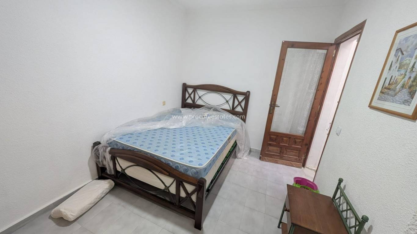 Resale - Apartment - Torrevieja - La Siesta - El Salado - Torreta