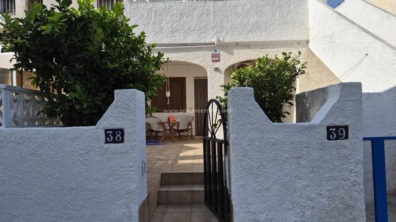 Resale - Apartment - Torrevieja - La Siesta - El Salado - Torreta