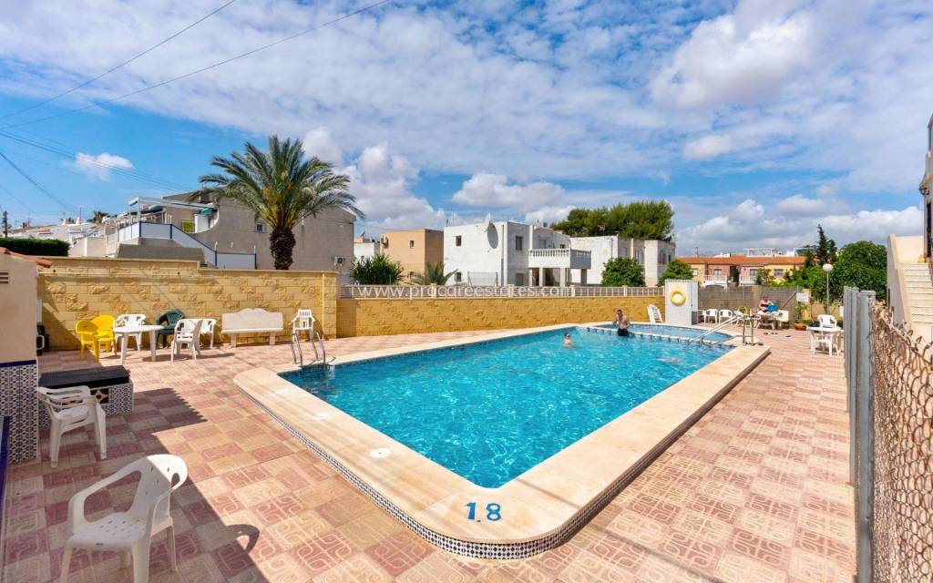 Resale - Apartment - Torrevieja - La Siesta - El Salado - Torreta
