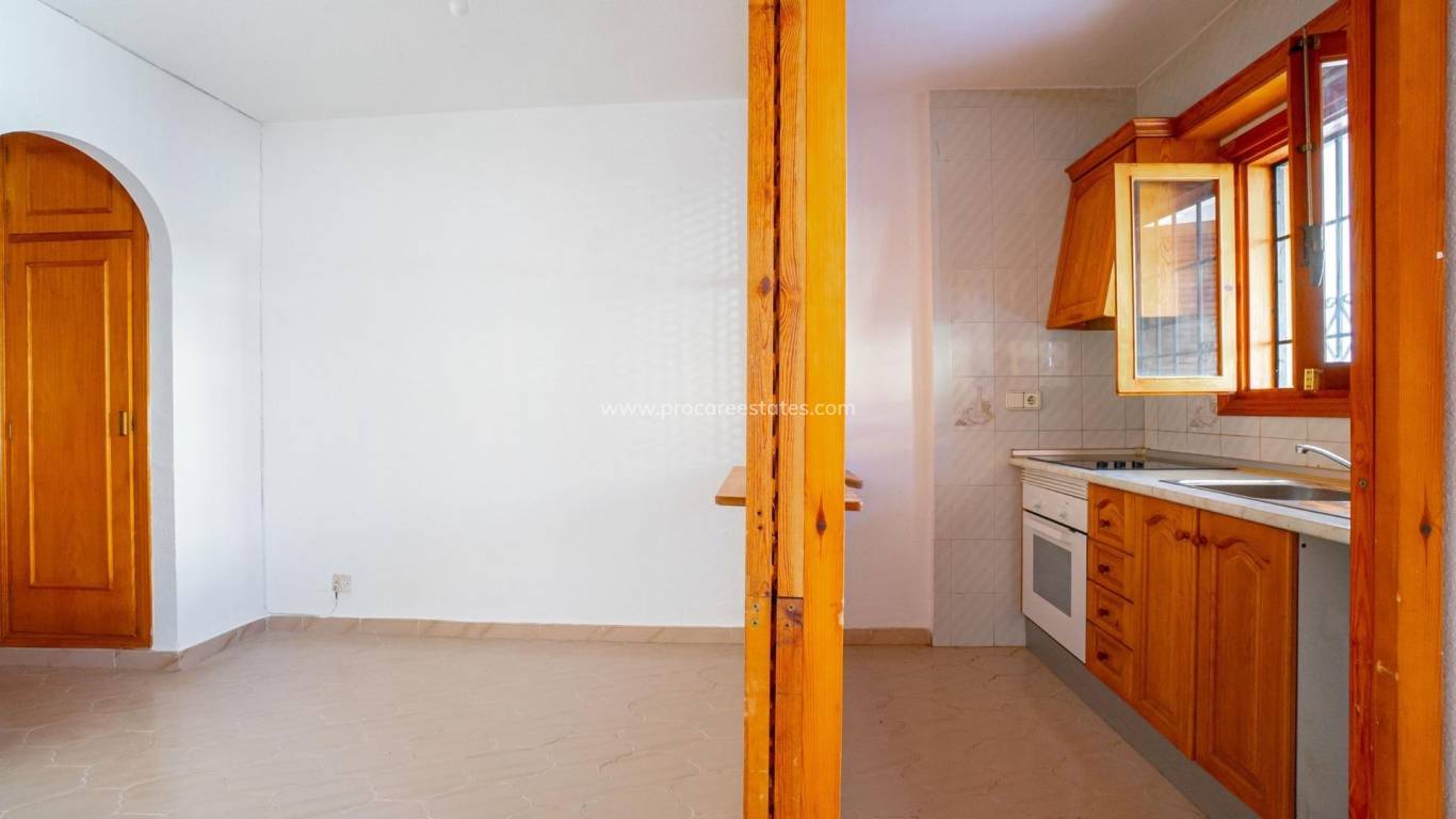 Resale - Apartment - Torrevieja - La Siesta - El Salado - Torreta