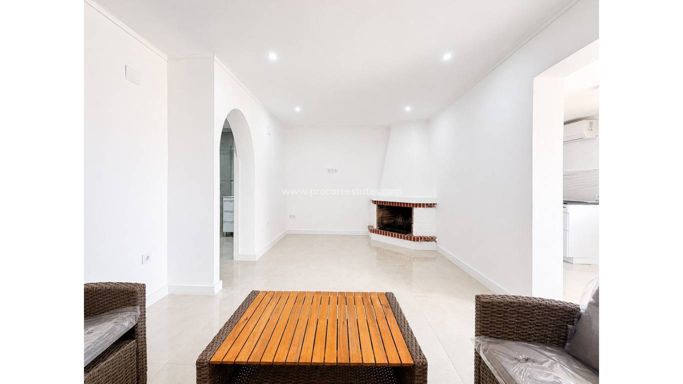 Resale - Apartment - Torrevieja - La Siesta - El Salado - Torreta