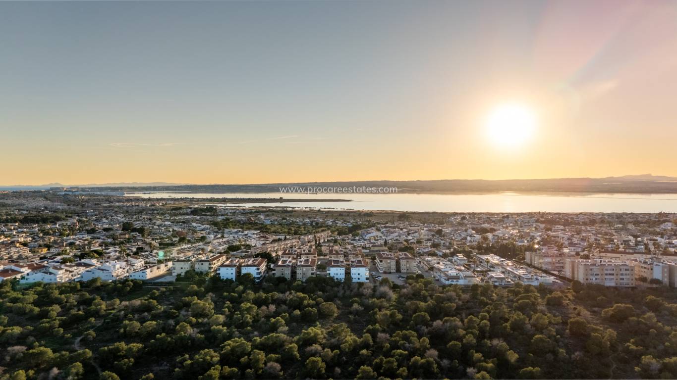 Resale - Apartment - Torrevieja - La Siesta - San Luis