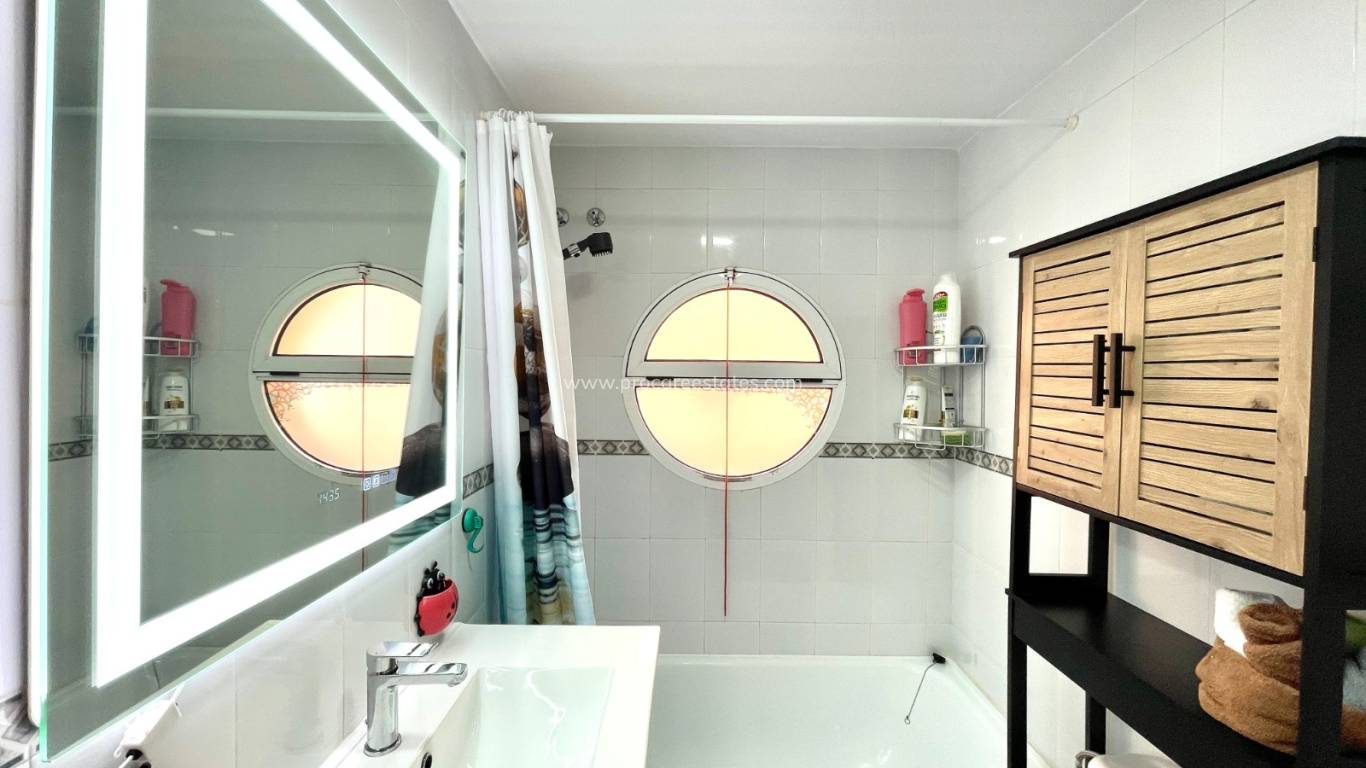 Resale - Apartment - Torrevieja - La Siesta - San Luis