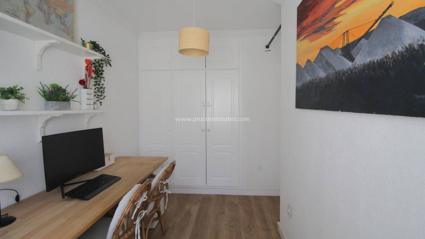 Resale - Apartment - Torrevieja - La Veleta - Mar Azul