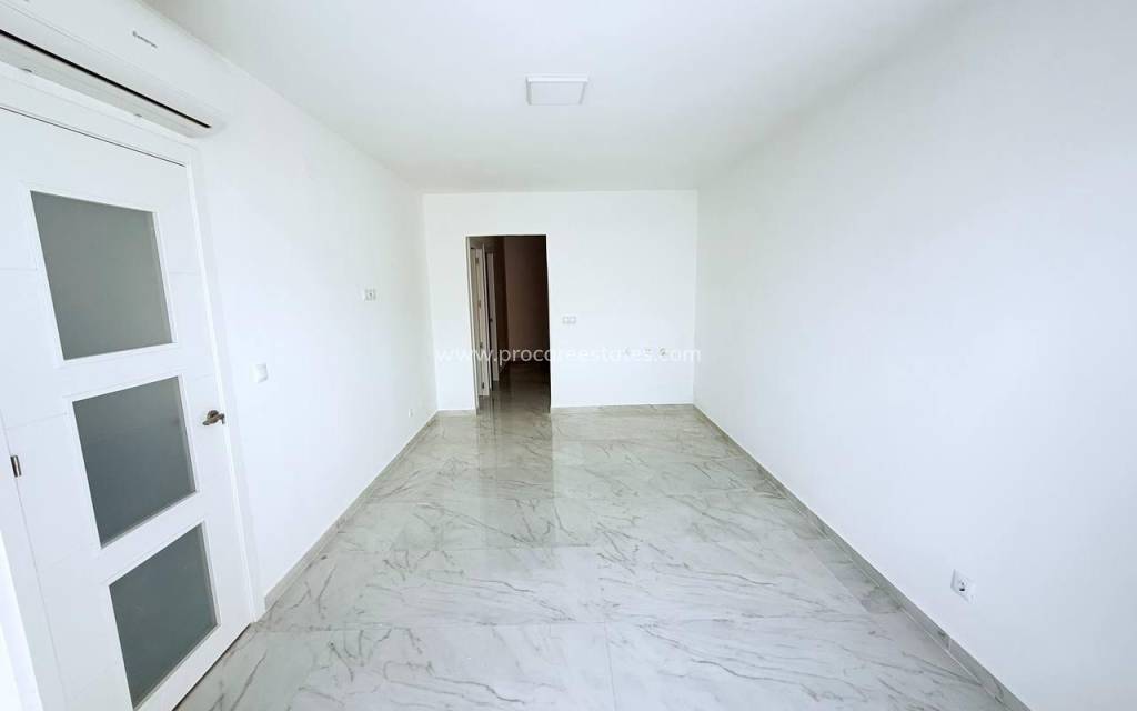 Resale - Apartment - Torrevieja - La Veleta - Mar Azul