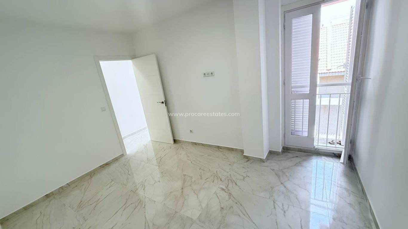 Resale - Apartment - Torrevieja - La Veleta - Mar Azul