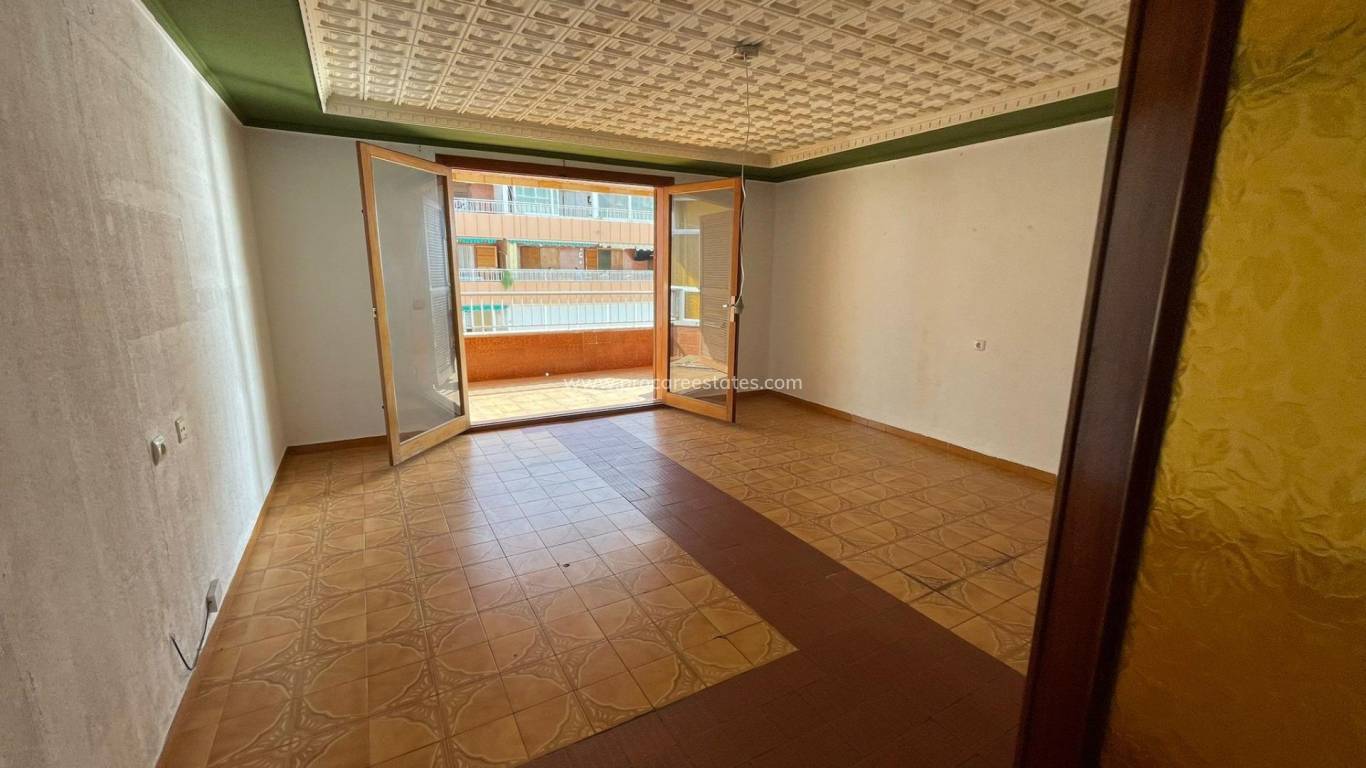 Resale - Apartment - Torrevieja - Los Balcones