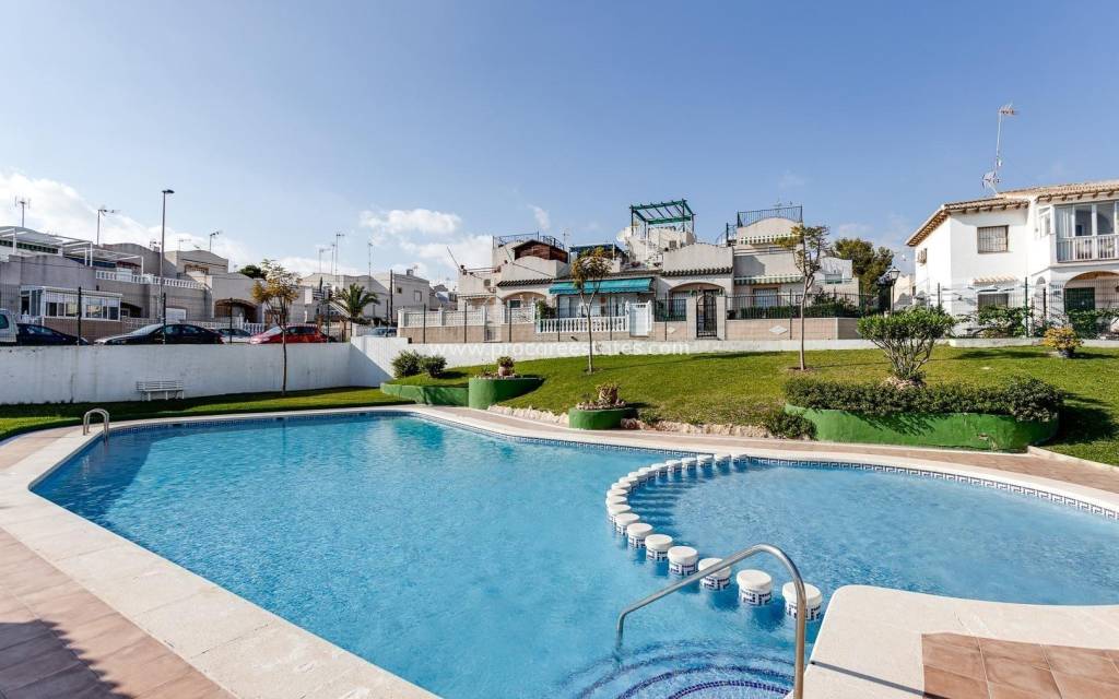 Resale - Apartment - Torrevieja - Los Balcones