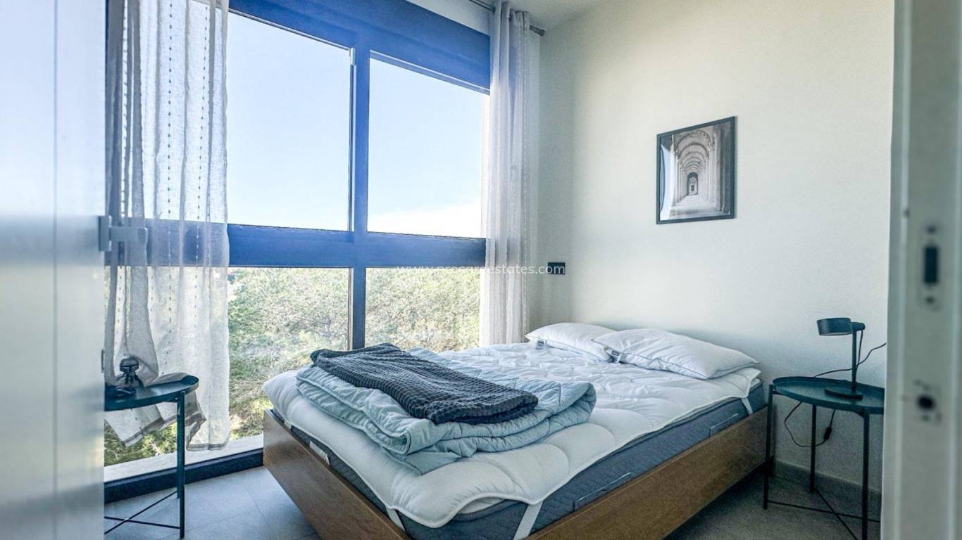 Resale - Apartment - Torrevieja - Los Balcones