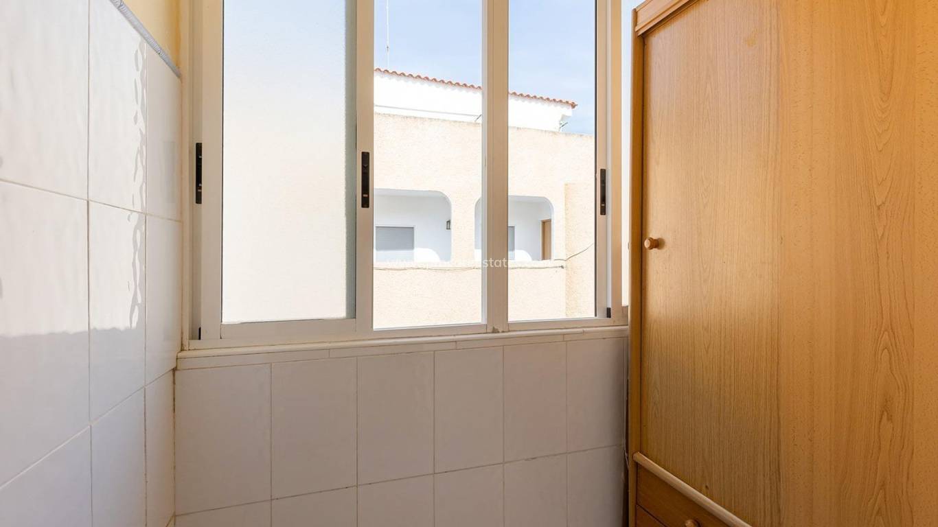 Resale - Apartment - Torrevieja - Los Europeos