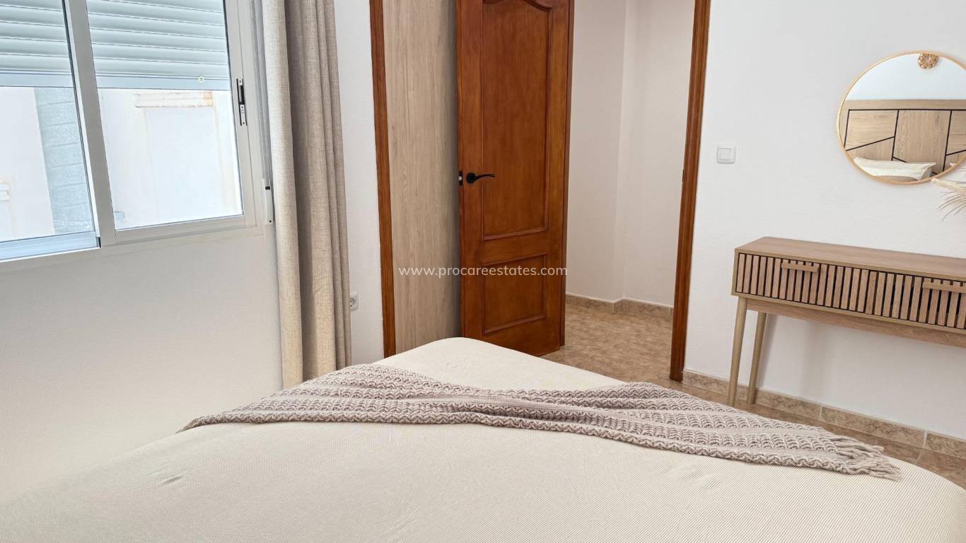 Resale - Apartment - Torrevieja - Los Europeos