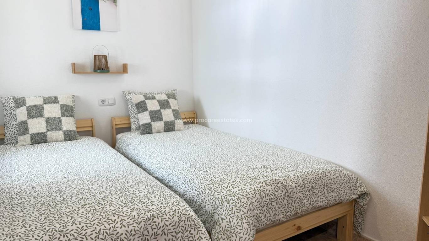 Resale - Apartment - Torrevieja - Los Europeos