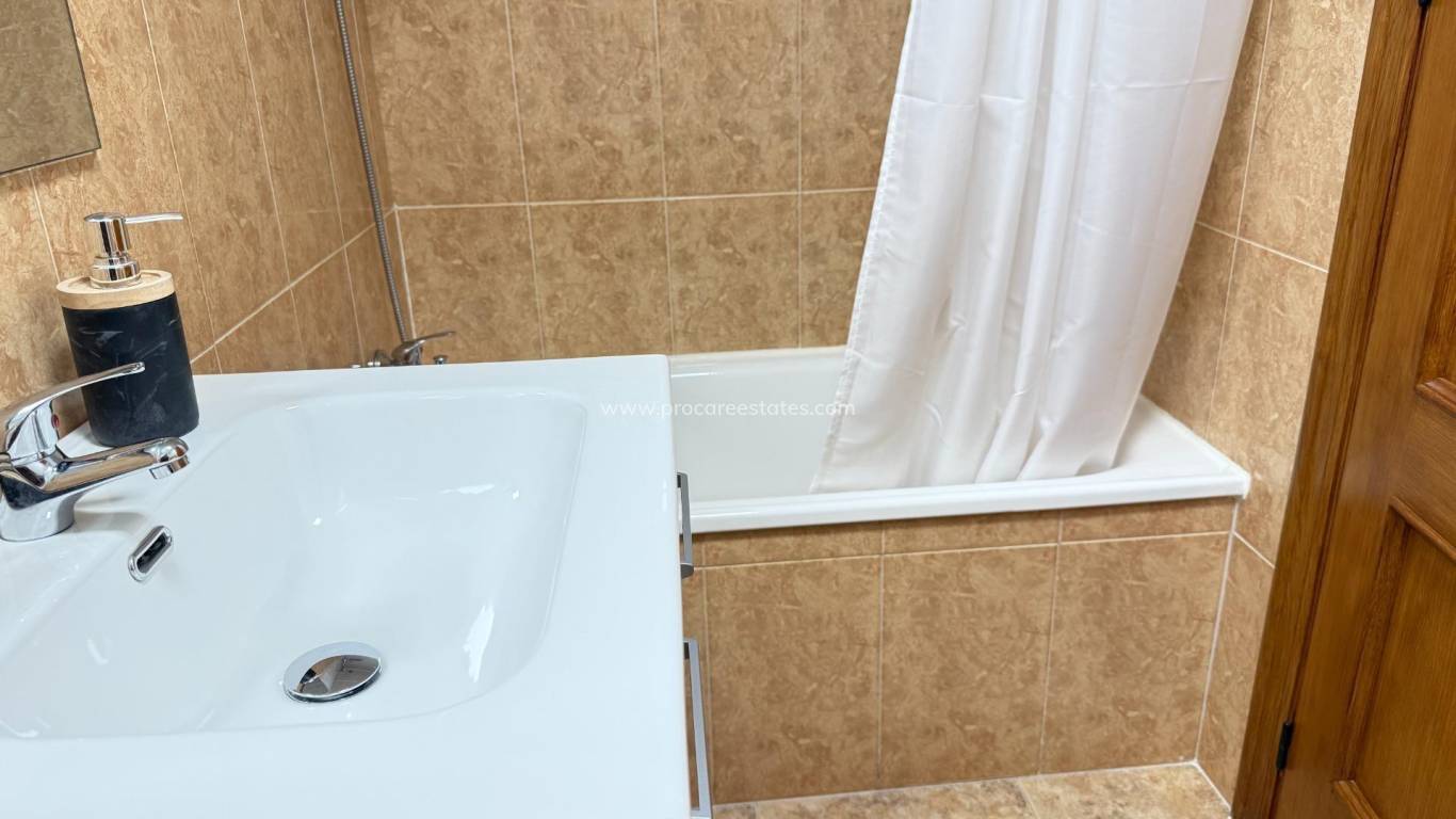 Resale - Apartment - Torrevieja - Los Europeos