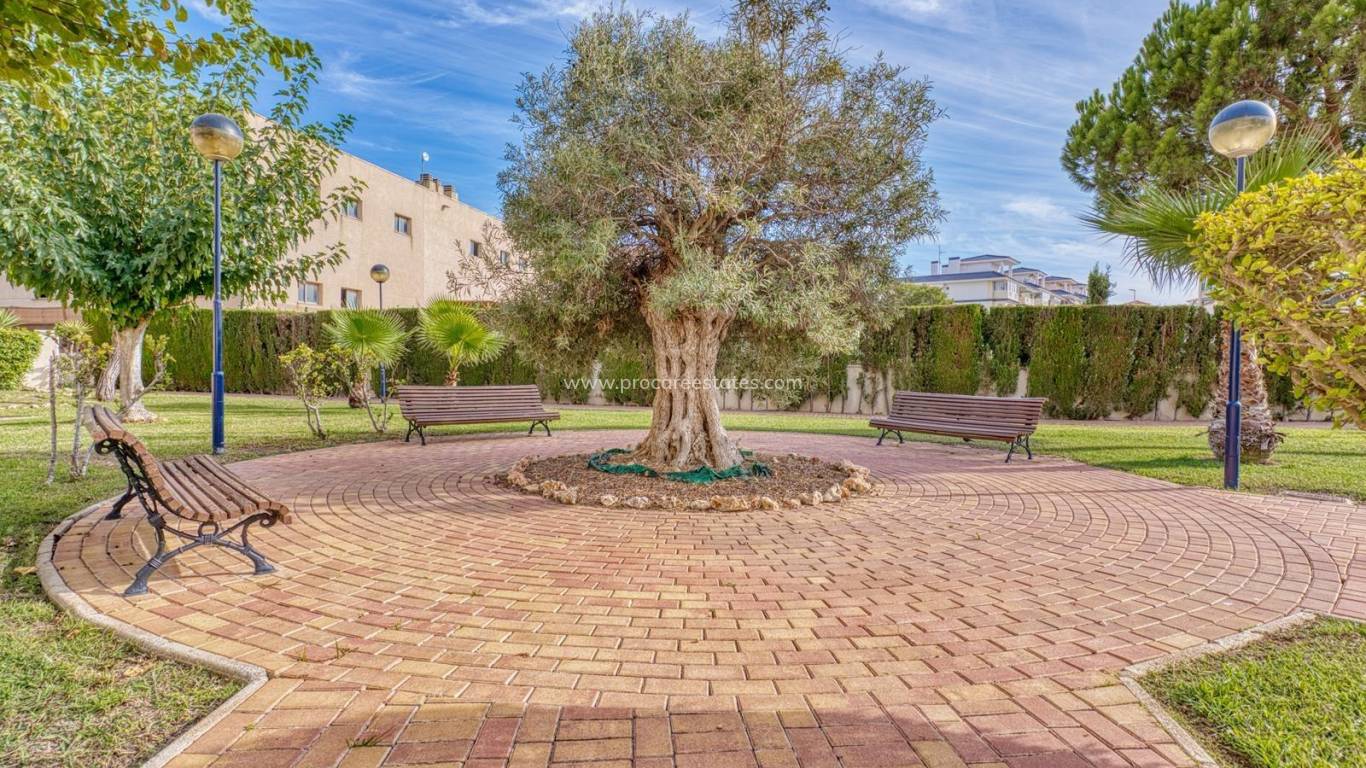 Resale - Apartment - Torrevieja - Los Europeos