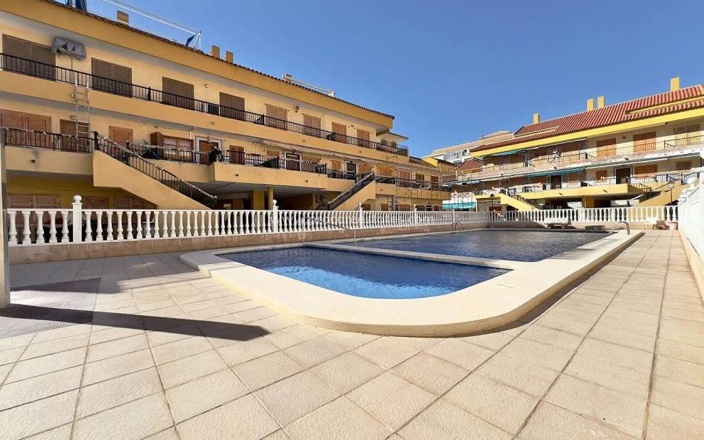 Resale - Apartment - Torrevieja - Los Europeos