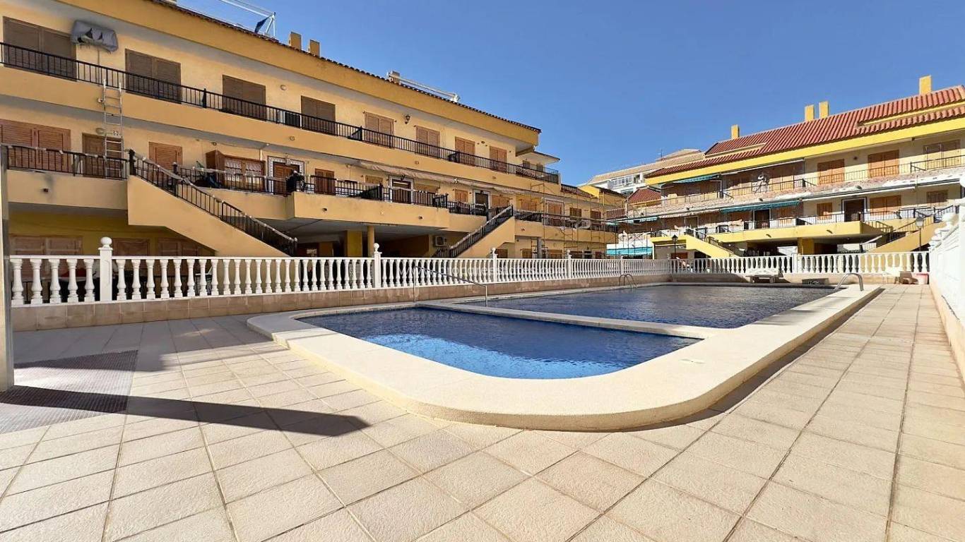 Resale - Apartment - Torrevieja - Los Europeos