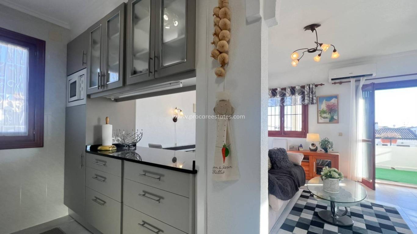 Resale - Apartment - Torrevieja - Miramar - Torre del Moro