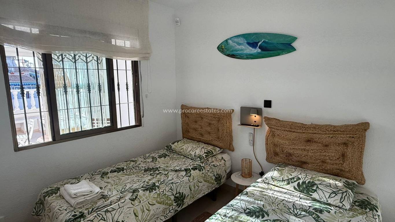 Resale - Apartment - Torrevieja - Miramar - Torre del Moro