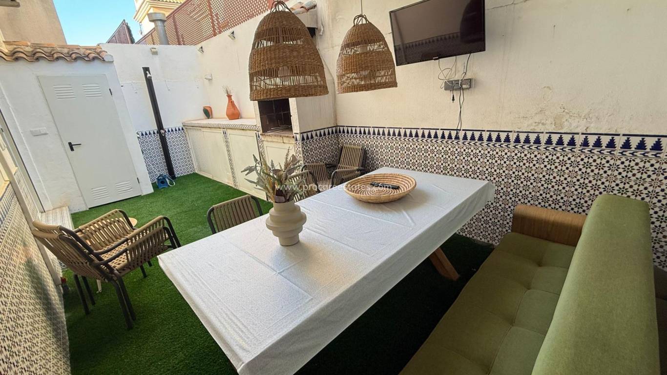 Resale - Apartment - Torrevieja - Miramar - Torre del Moro