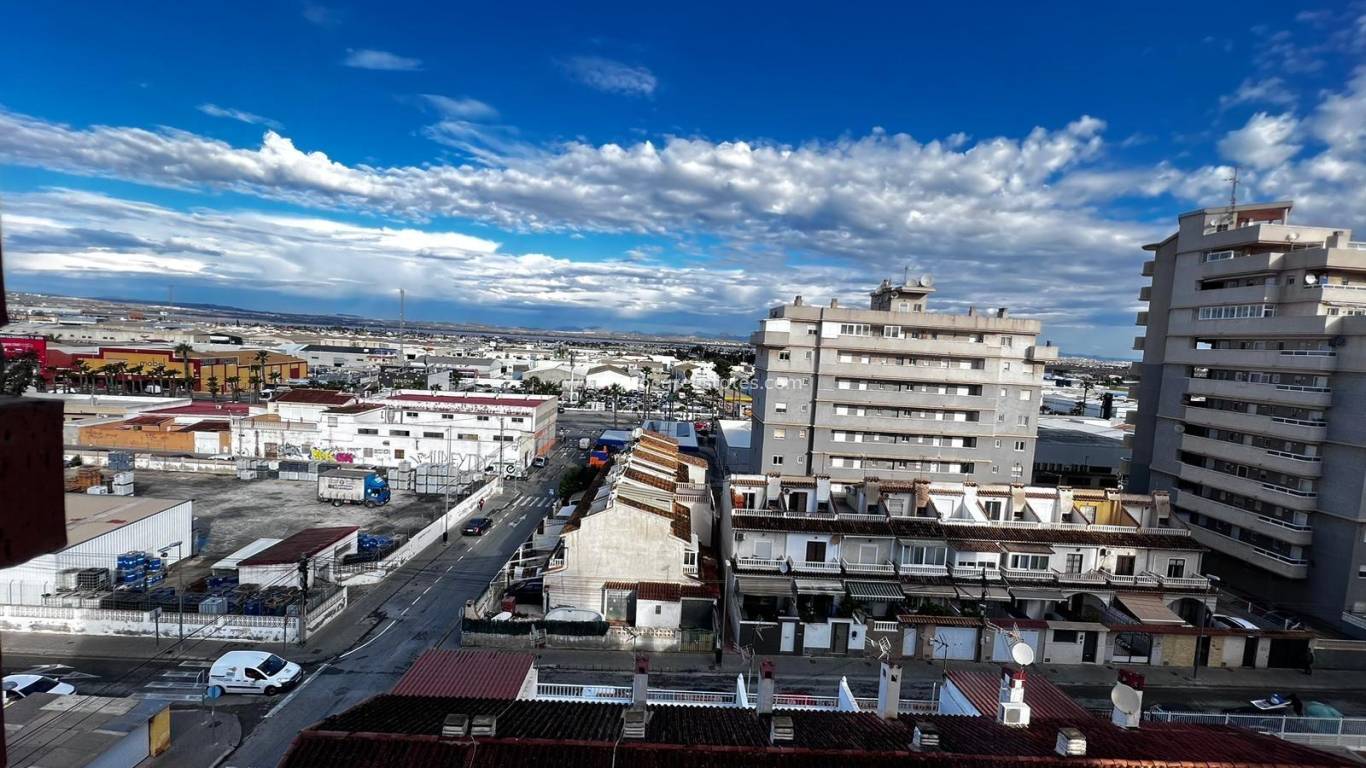 Resale - Apartment - Torrevieja - Nueva Torrevieja