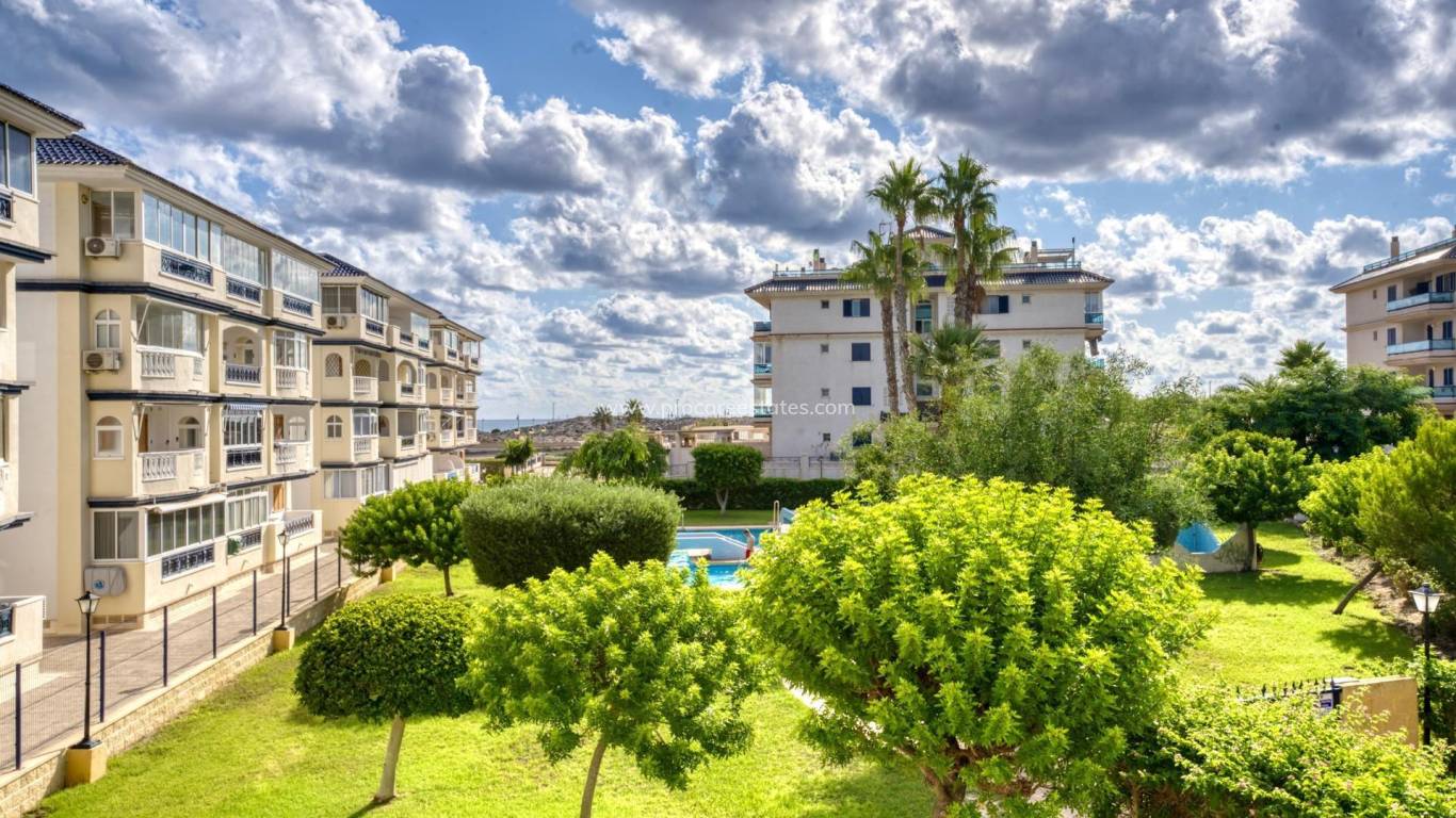 Resale - Apartment - Torrevieja - Parque Acuático - Sector 25