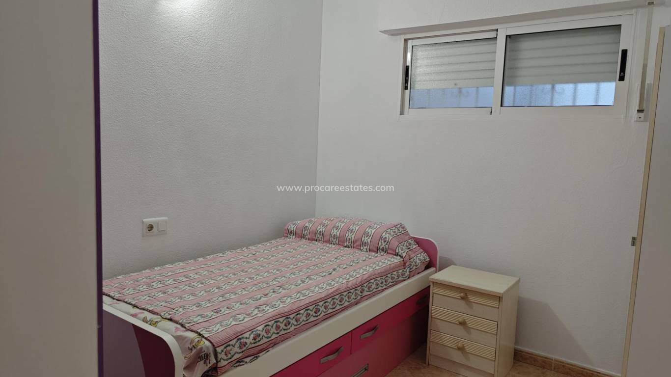 Resale - Apartment - Torrevieja - Parque de las Naciones