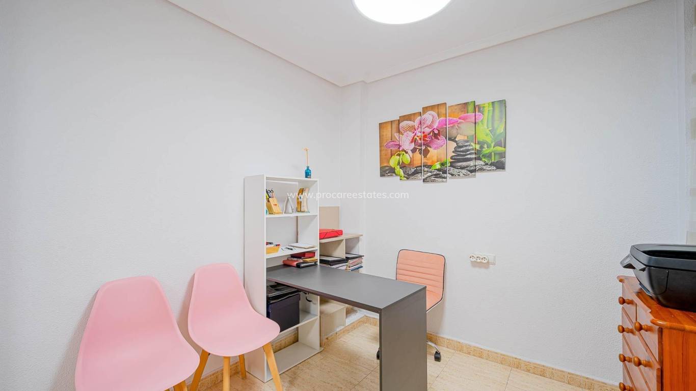 Resale - Apartment - Torrevieja - Parque de las Naciones