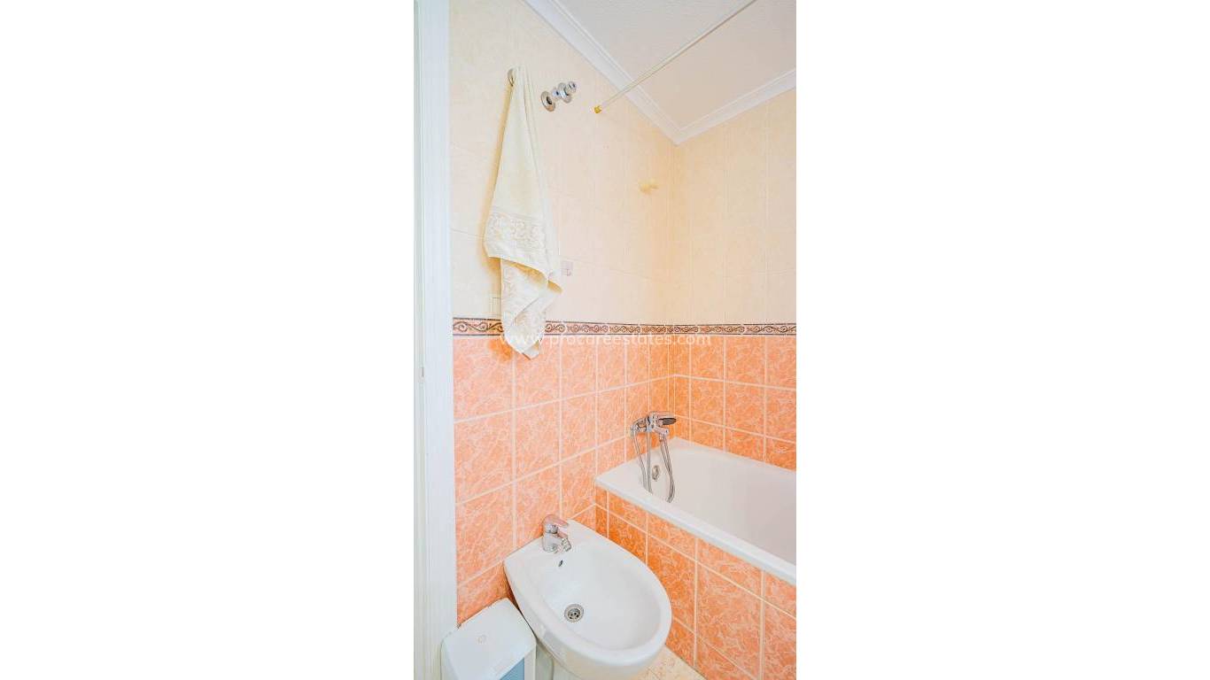 Resale - Apartment - Torrevieja - Parque de las Naciones