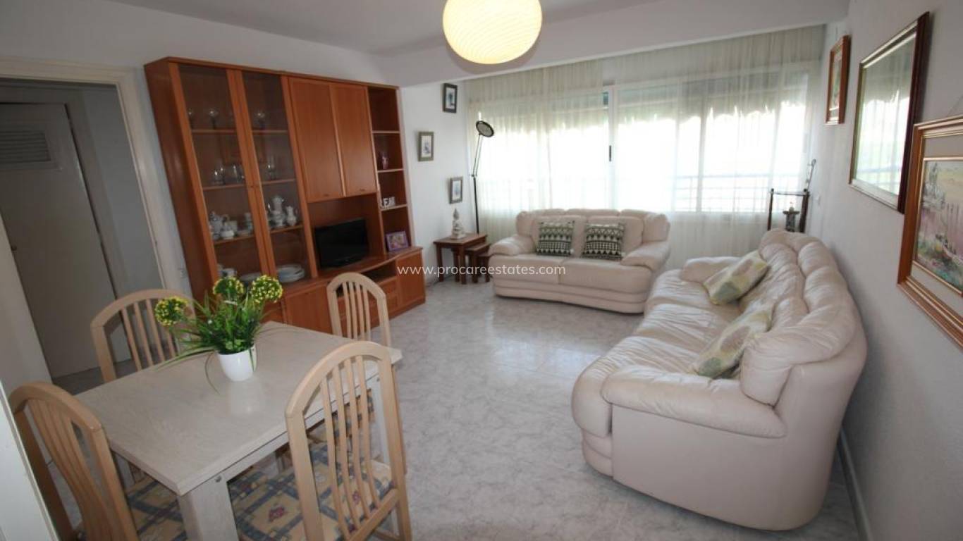 Resale - Apartment - Torrevieja - Paseo maritimo