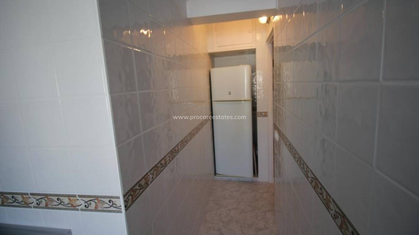 Resale - Apartment - Torrevieja - Paseo maritimo