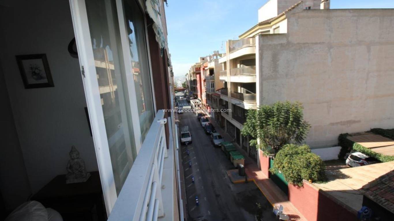 Resale - Apartment - Torrevieja - Paseo maritimo