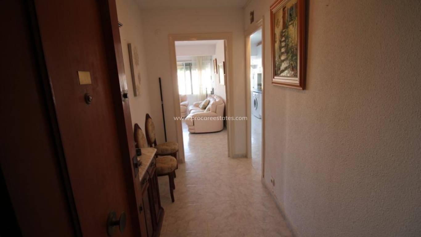 Resale - Apartment - Torrevieja - Paseo maritimo