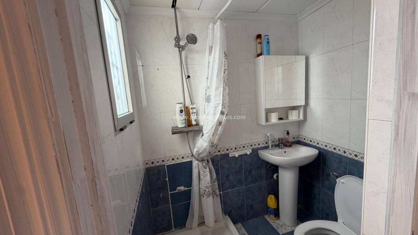 Resale - Apartment - Torrevieja - Paseo maritimo