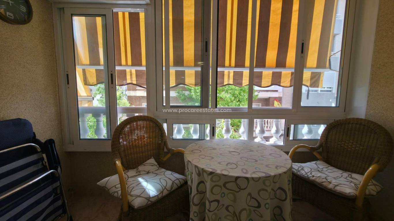 Resale - Apartment - Torrevieja - Paseo maritimo