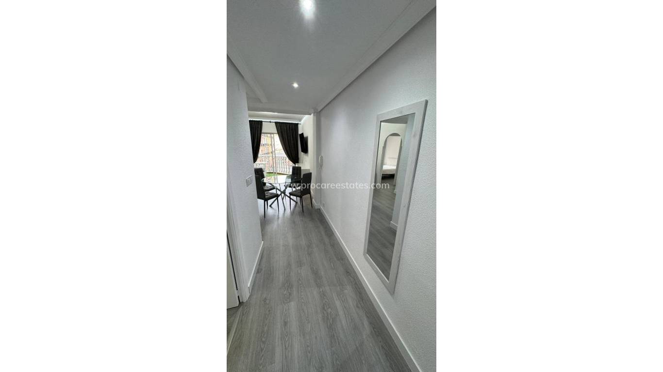 Resale - Apartment - Torrevieja - Playa Del Cura