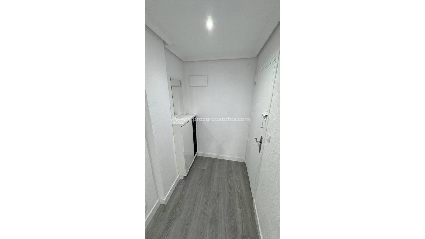 Resale - Apartment - Torrevieja - Playa Del Cura