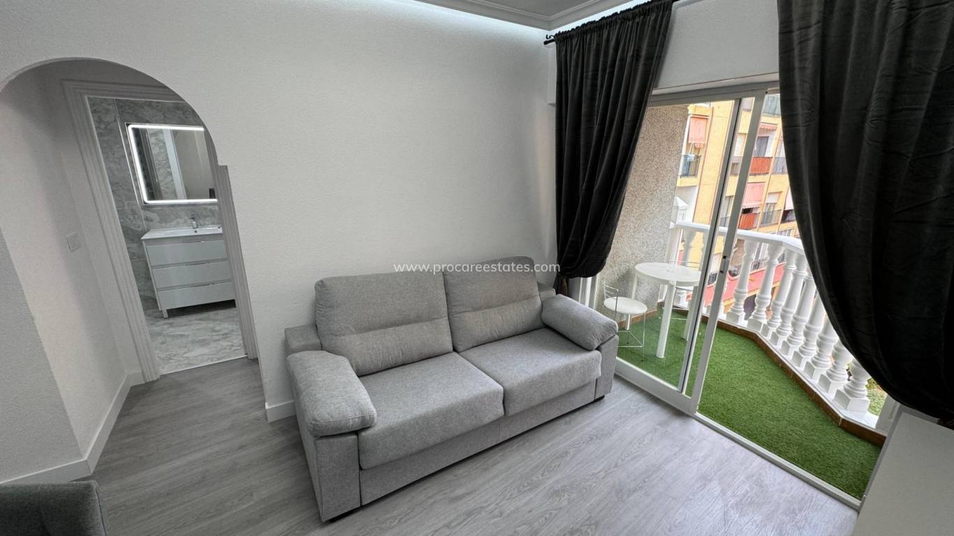 Resale - Apartment - Torrevieja - Playa Del Cura