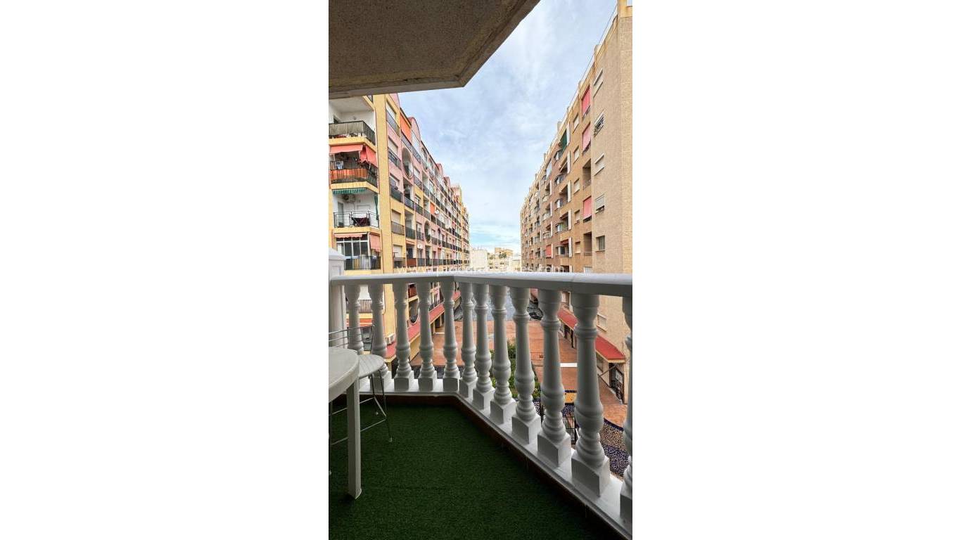 Resale - Apartment - Torrevieja - Playa Del Cura