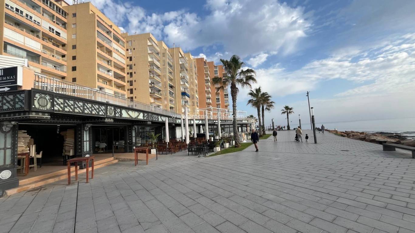 Resale - Apartment - Torrevieja - Playa Del Cura