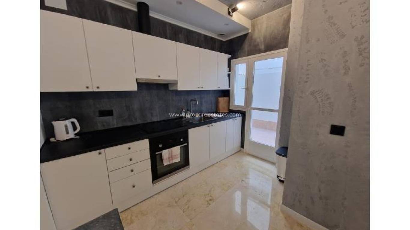 Resale - Apartment - Torrevieja - Playa Del Cura