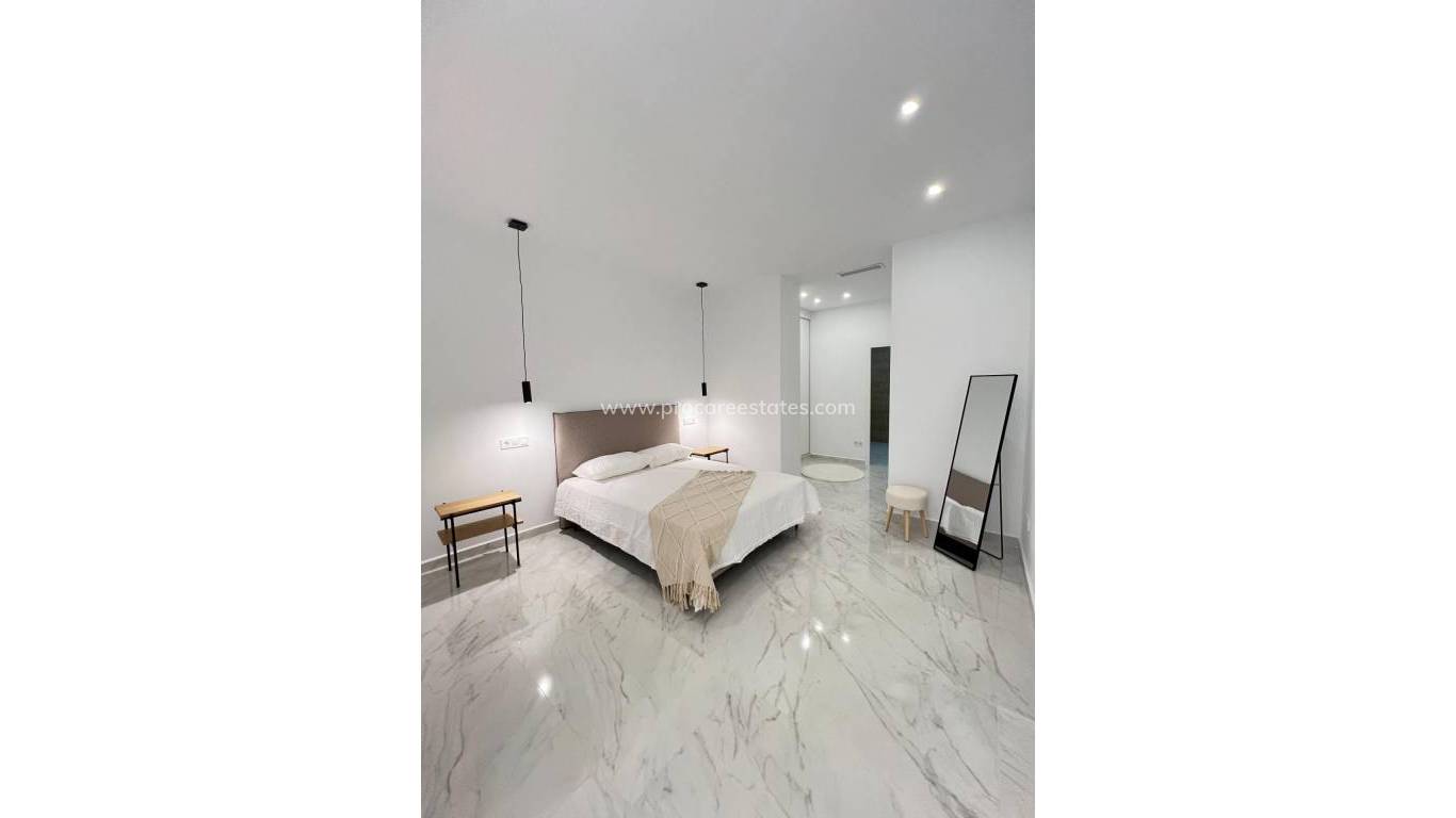 Resale - Apartment - Torrevieja - Playa Del Cura