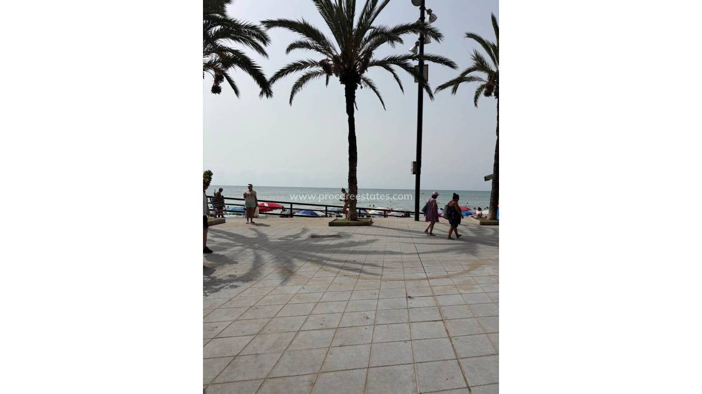 Resale - Apartment - Torrevieja - Playa Del Cura