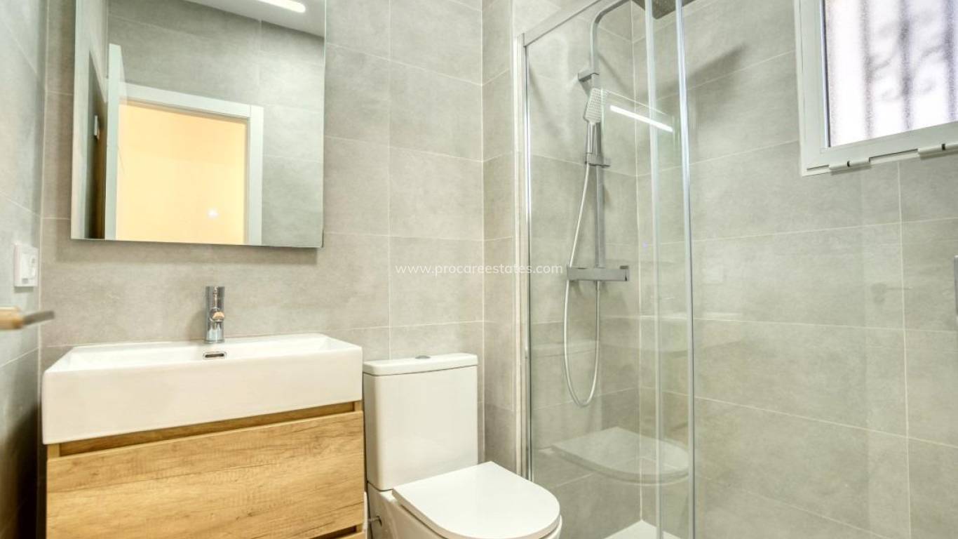 Resale - Apartment - Torrevieja - Playa Del Cura