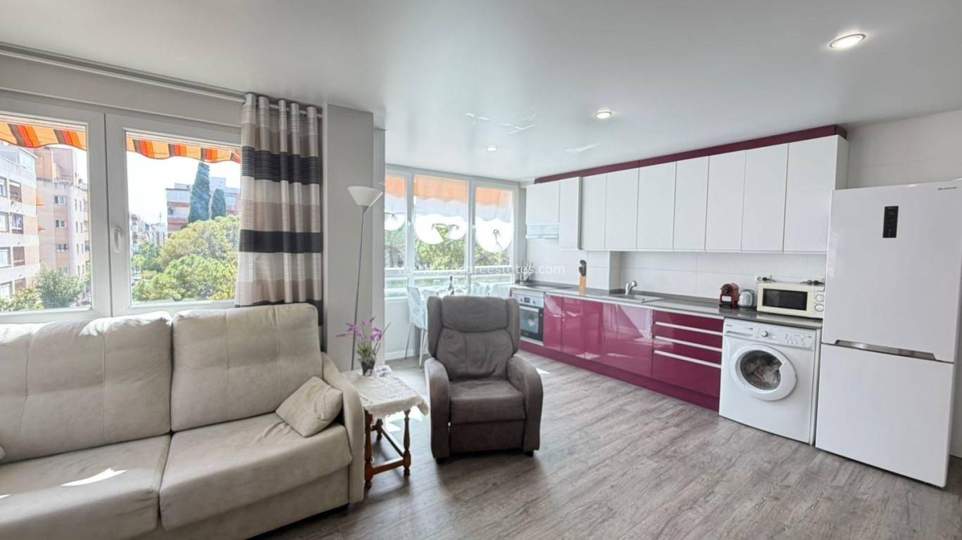 Resale - Apartment - Torrevieja - Playa Del Cura