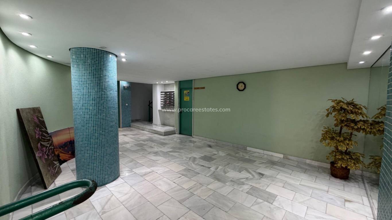 Resale - Apartment - Torrevieja - Playa Del Cura