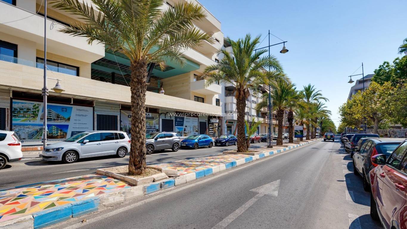 Resale - Apartment - Torrevieja - Playa Del Cura
