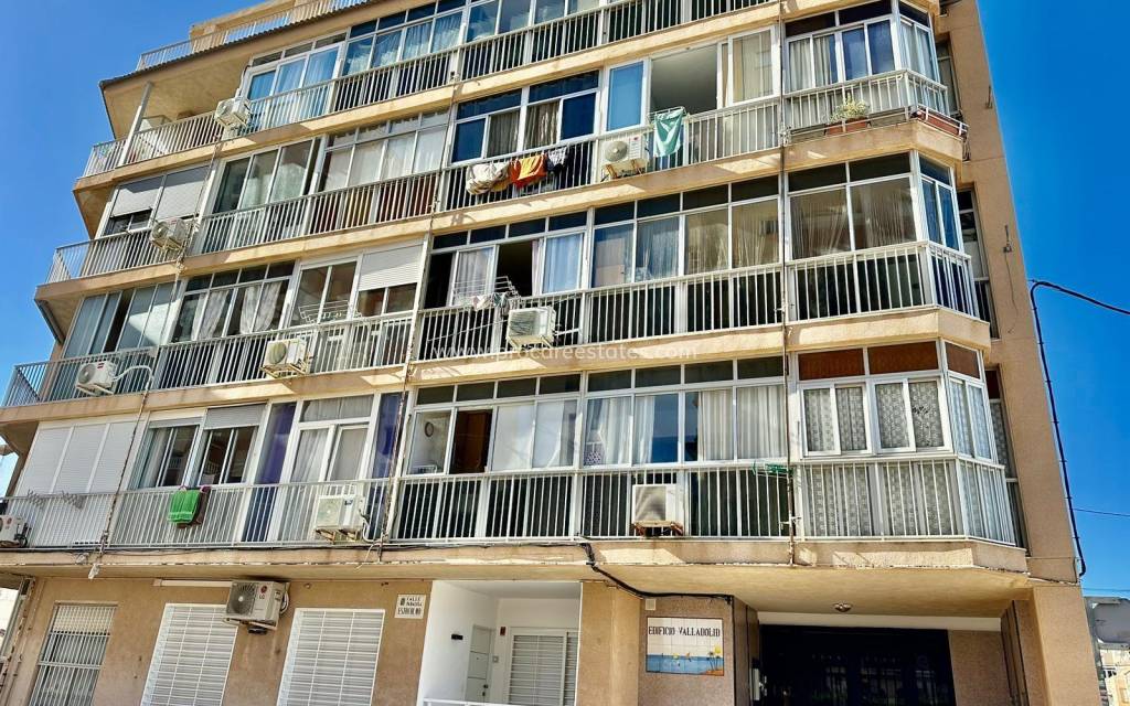 Resale - Apartment - Torrevieja - Playa Los Locos