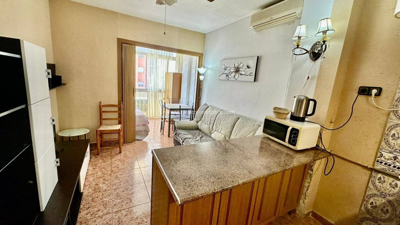 Resale - Apartment - Torrevieja - Playa Los Locos