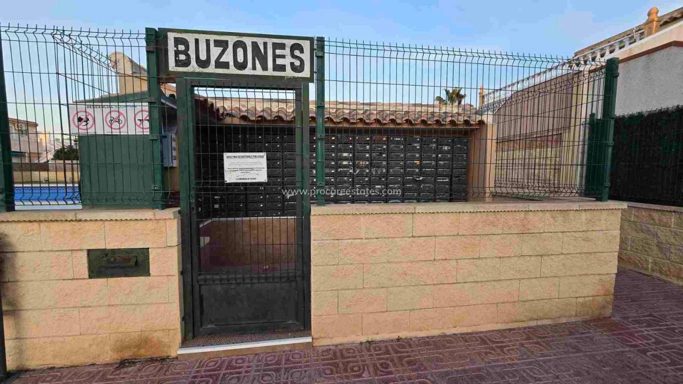 Resale - Apartment - Torrevieja - Playa Los Locos