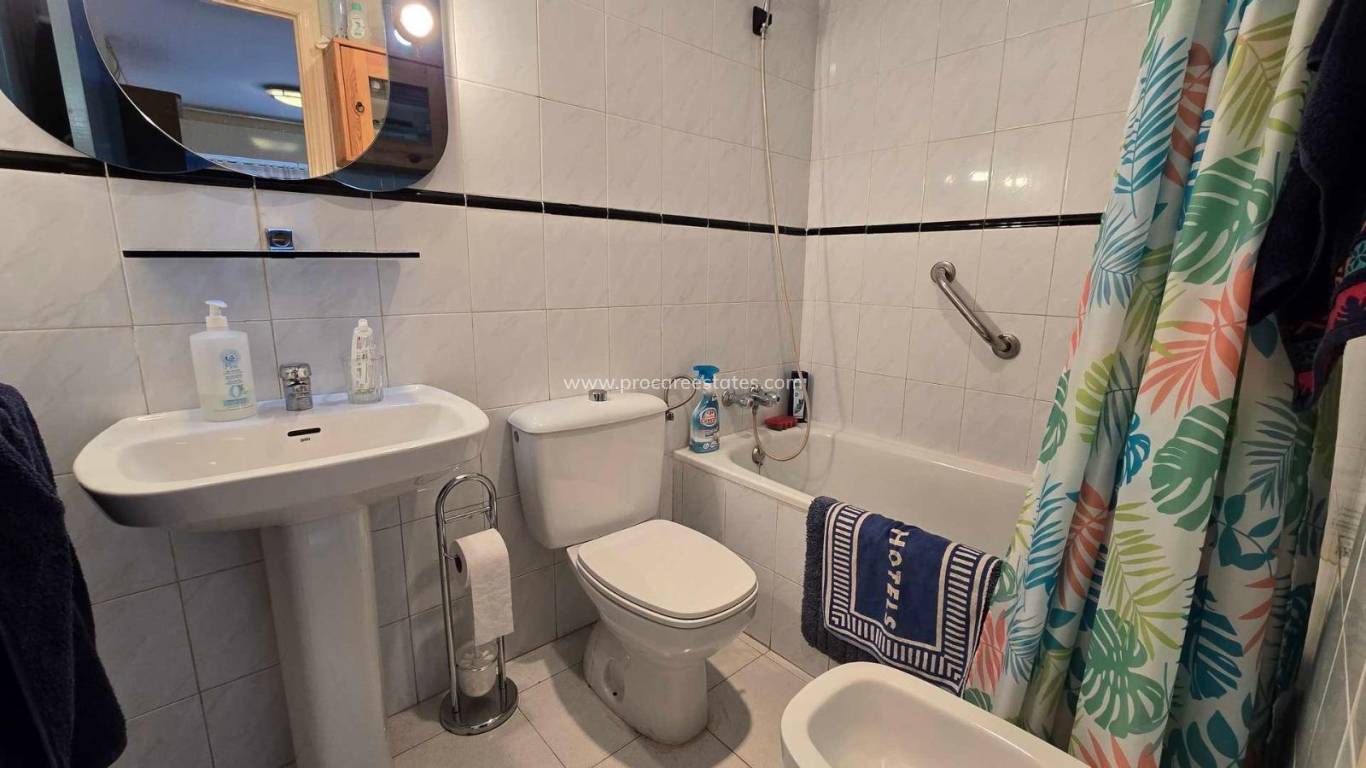 Resale - Apartment - Torrevieja - Playa Los Locos